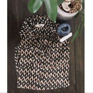 ⸐
     Nordstrom // sleeveless button down ⸑